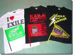 Tシャツとフラッグ