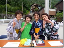 納涼祭の受付嬢です