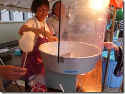 バザーの手伝いをしていただきました